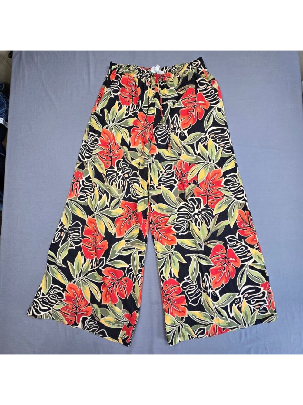 Panama Jack Medium Wide Leg Pants Black Tropical Leaf Print Casual Elastic Waist
